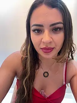 Snapshot of carol_amorim chatting on December 23, 10:23 pm carol amorim online show from December 23, 10:23 pm