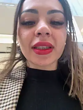 Snapshot of carol_amorim chatting on June 12, 3:43 pm carol amorim online show from June 12, 3:43 pm