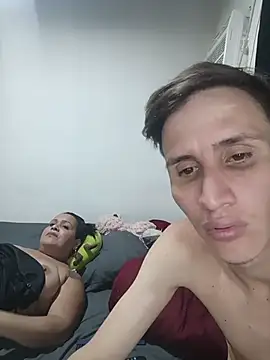 Milfvalesk online show from June 17, 7:57 pm
