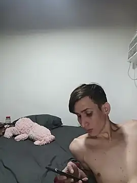 Milfvalesk online show from May 7, 11:24 am