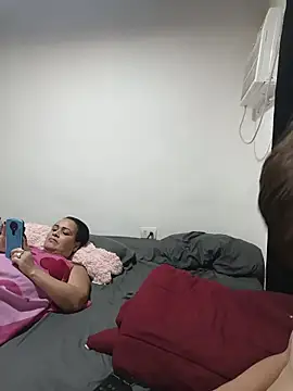 Milfvalesk online show from May 4, 10:29 am