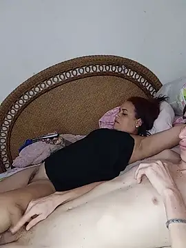 Snapshot of Milfvalesk chatting on February 14, 9:13 am Milfvalesk online show from February 14, 9:13 am
