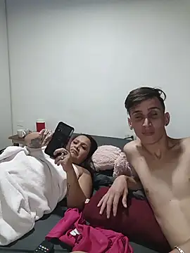 Milfvalesk online show from May 31, 5:40 pm