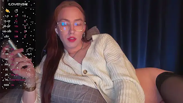 Avril Pearly  online show from March 6, 11:20 pm