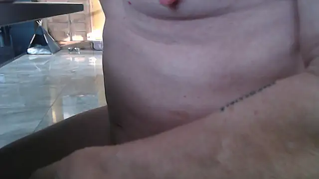 Snapshot of Toy-Daddy chatting on March 4, 12:33 pm Toy-Daddy online show from March 4, 12:33 pm