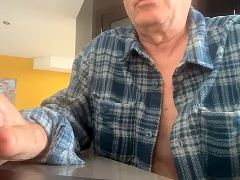 Snapshot of Toy-Daddy chatting on September 13, 3:45 pm Toy-Daddy online show from September 13, 3:45 pm