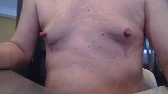 Snapshot of Toy-Daddy chatting on December 28, 6:50 pm Toy-Daddy online show from December 28, 6:50 pm