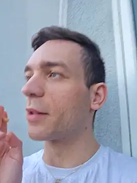 Snapshot of nickdtr chatting on February 27, 3:56 pm nickdtr online show from February 27, 3:56 pm