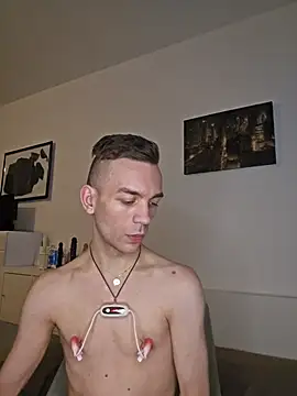 Snapshot of nickdtr chatting on November 15, 4:55 pm nickdtr online show from November 15, 4:55 pm