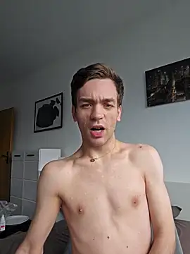 Snapshot of nickdtr chatting on November 8, 12:09 pm nickdtr online show from November 8, 12:09 pm