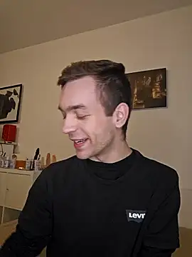 Snapshot of nickdtr chatting on January 6, 7:18 pm nickdtr online show from January 6, 7:18 pm