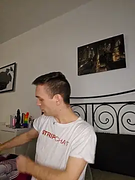 Snapshot of nickdtr chatting on February 21, 4:53 pm nickdtr online show from February 21, 4:53 pm