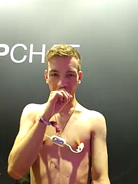 nickdtr online show from September 28, 9:38 am