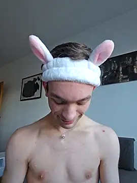 Snapshot of nickdtr chatting on November 6, 1:59 pm nickdtr online show from November 6, 1:59 pm