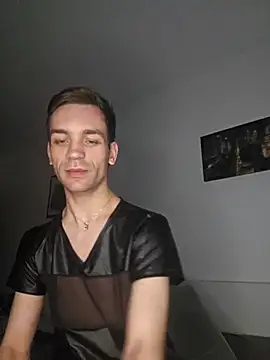 Snapshot of nickdtr chatting on October 23, 4:33 am nickdtr online show from October 23, 4:33 am