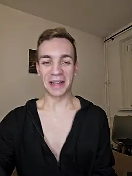 Snapshot of nickdtr chatting on December 15, 6:03 pm nickdtr online show from December 15, 6:03 pm