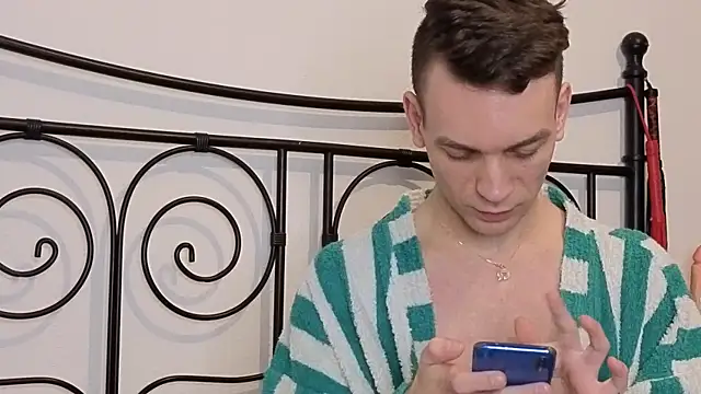 Snapshot of nickdtr chatting on February 13, 5:46 pm nickdtr online show from February 13, 5:46 pm