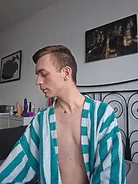 Snapshot of nickdtr chatting on March 1, 1:33 pm nickdtr online show from March 1, 1:33 pm