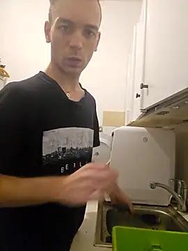 Snapshot of nickdtr chatting on February 11, 5:24 pm nickdtr online show from February 11, 5:24 pm