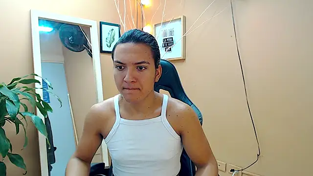 aslyhernandez 7 online show from January 30, 11:33 am