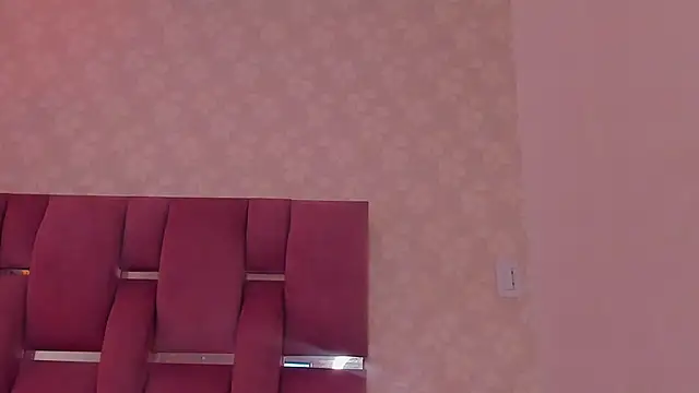 Snapshot of vayoleen chatting on September 12, 3:17 am vayoleen online show from September 12, 3:17 am