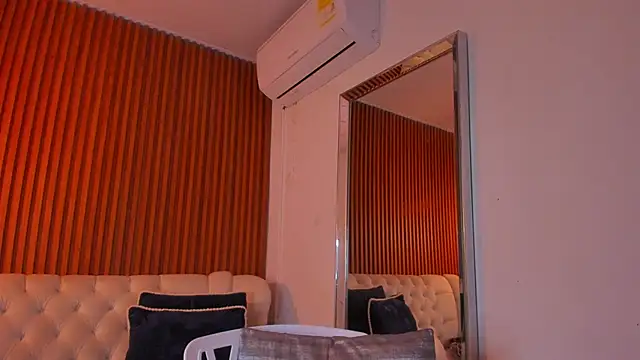 RosarioCruzz online show from March 5, 12:13 pm