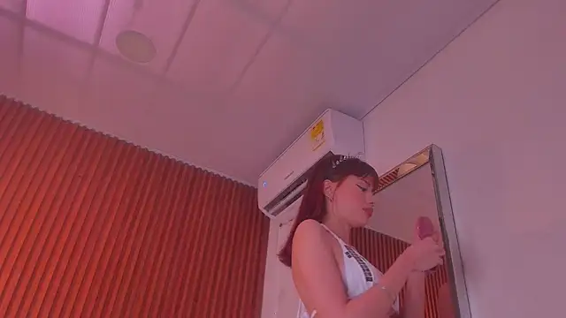 RosarioCruzz online show from March 30, 1:45 pm