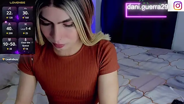 saskya online show from December 16, 11:25 am