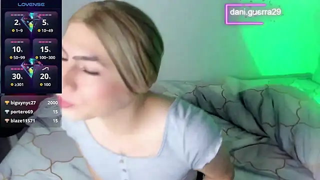 saskya online show from October 12, 4:03 am