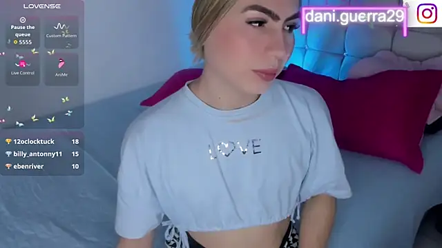 saskya online show from October 19, 3:59 pm