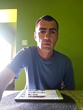 Gabesz1986xh online show from April 15, 10:10 am