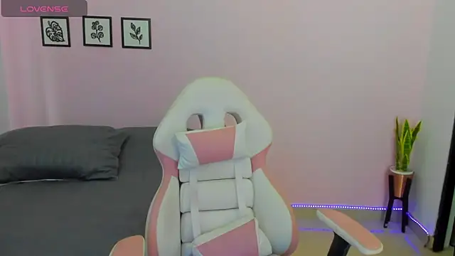 sophie pazz online show from March 21, 4:44 pm