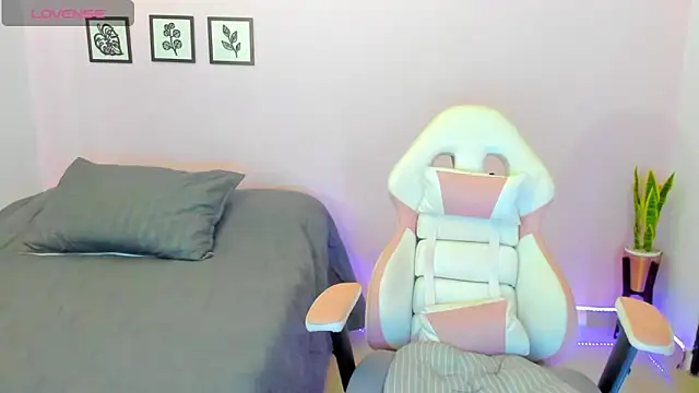 sophie pazz online show from March 19, 10:21 pm