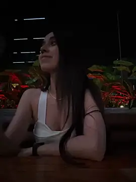 Snapshot of sophie_pazz chatting on January 7, 12:24 am sophie pazz online show from January 7, 12:24 am