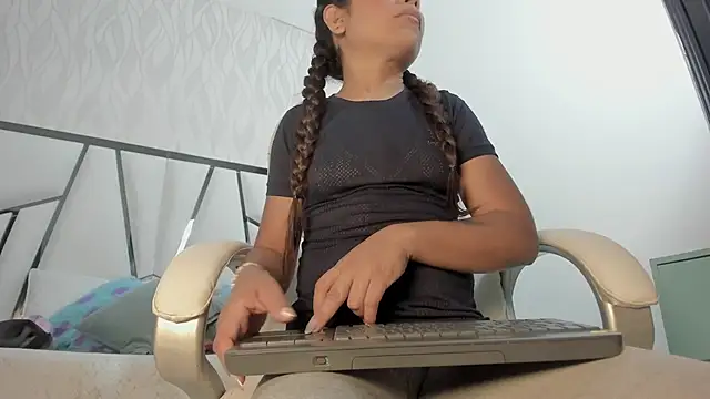 Victoriaa millers online show from March 13, 7:08 pm