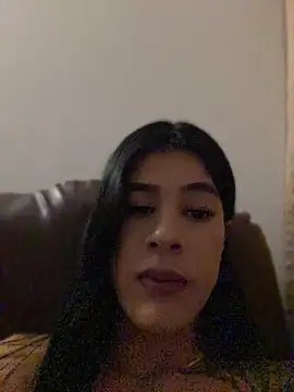 Snapshot of daniigarcia chatting on May 12, 12:51 am daniigarcia online show from May 12, 12:51 am