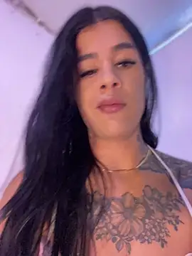 Snapshot of daniigarcia chatting on May 6, 6:56 pm daniigarcia online show from May 6, 6:56 pm