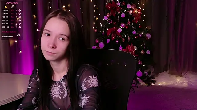 LilithStrangfor online show from January 13, 9:30 pm