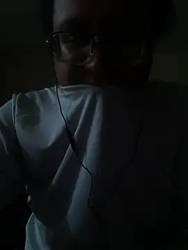 beautiful hands  online show from November 23, 8:13 am