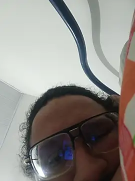 beautiful hands  online show from February 13, 9:20 am