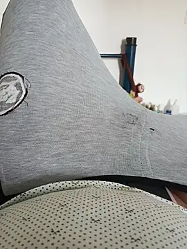 beautiful hands  online show from February 27, 3:23 pm