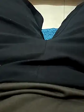 beautiful hands  online show from September 29, 7:48 am