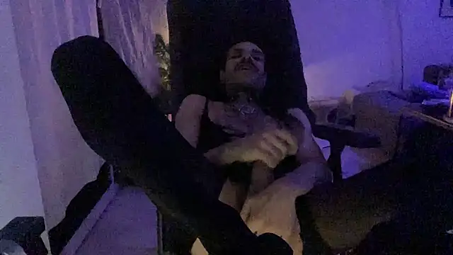 P4RtYBOII92 online show from December 20, 10:34 pm