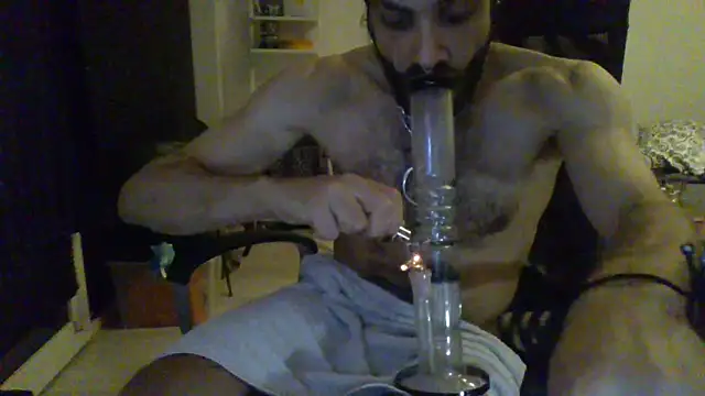 P4RtYBOII92 online show from October 31, 11:44 pm