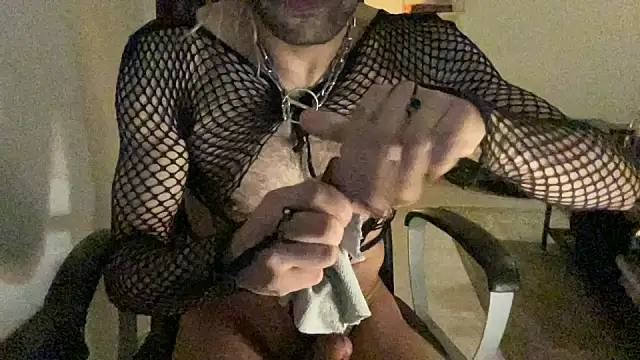 P4RtYBOII92 online show from December 14, 3:57 am