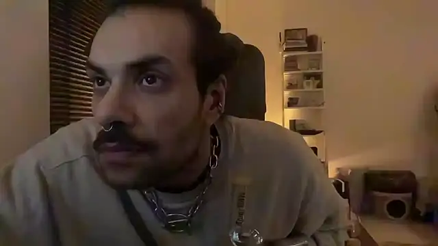 P4RtYBOII92 online show from January 14, 12:25 am