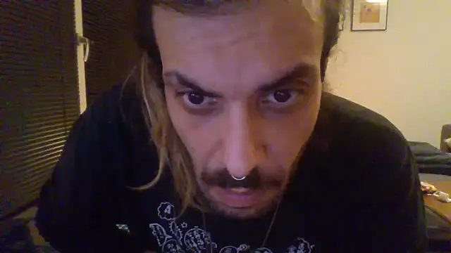 P4RtYBOII92 online show from November 10, 8:58 pm