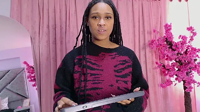 Elith noa online show from February 5, 7:43 pm