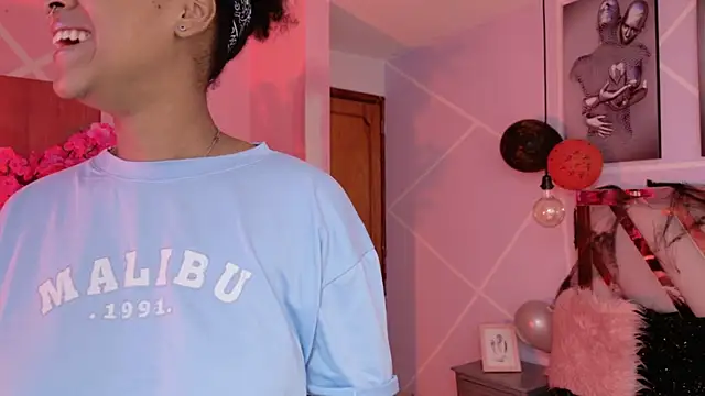 Elith noa online show from October 23, 7:23 pm