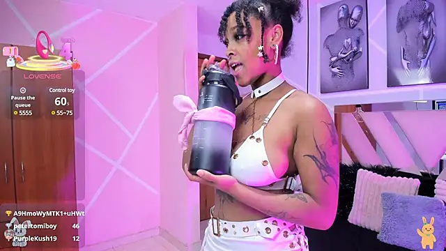 Elith noa online show from March 20, 10:51 pm